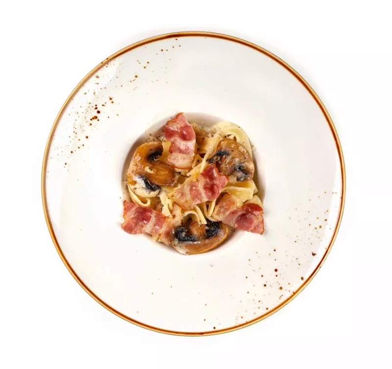 Паста карбонара с шампиньонами